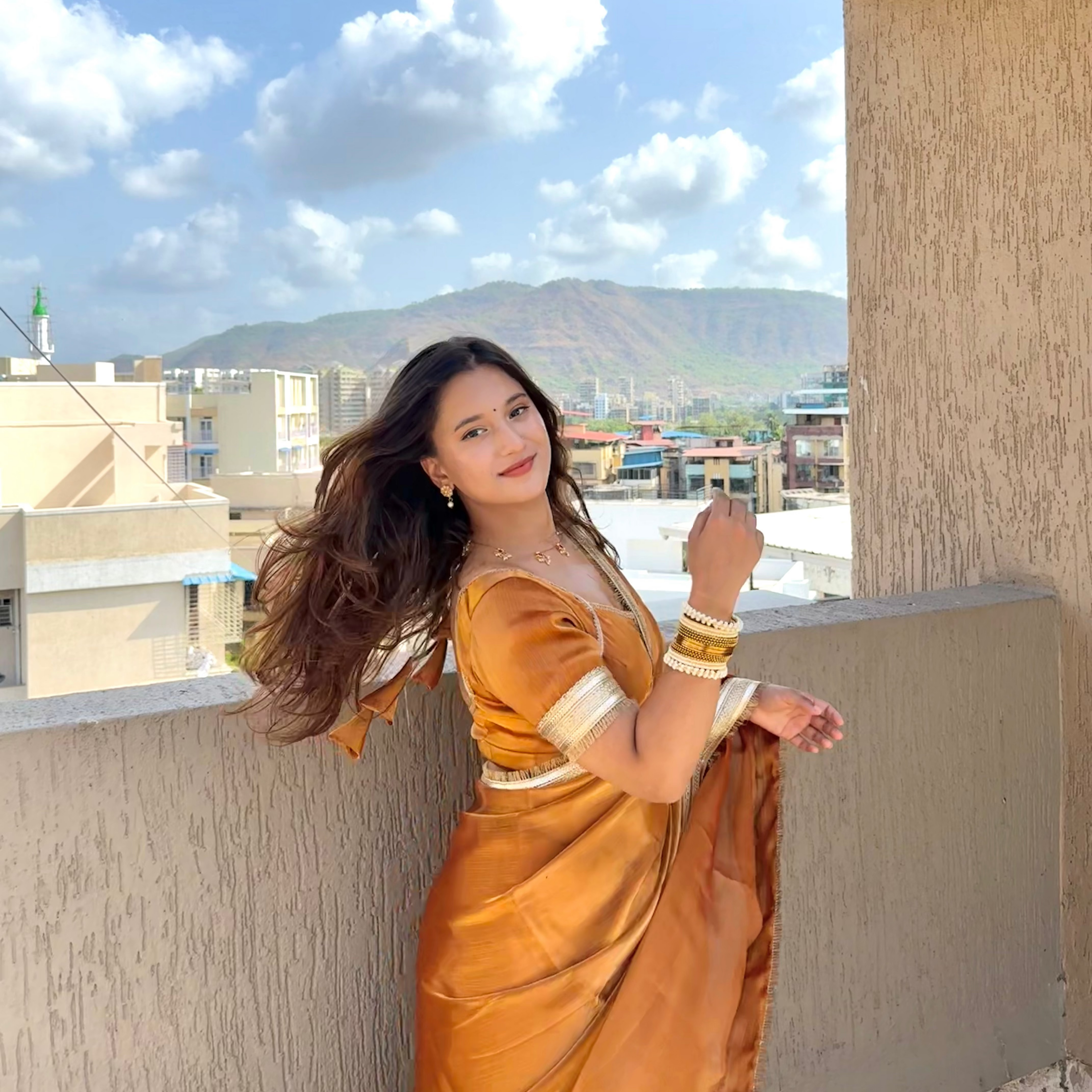 Golden Hour Shimmer Chiffon Saree
