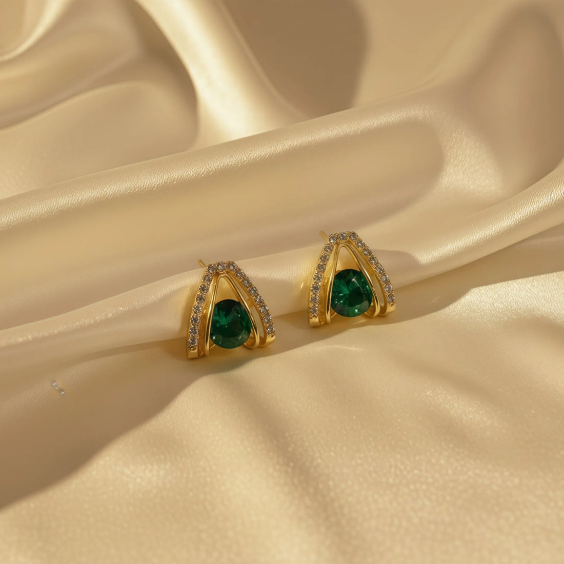 Harmonié Emerald Earrings